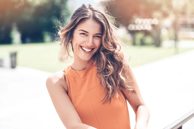 usmevava zena clinic for smile